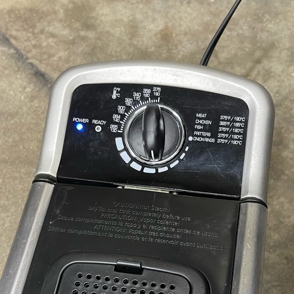 Farberware Stainless Steel 2.5L Deep Fryer - Picture 5 of 11